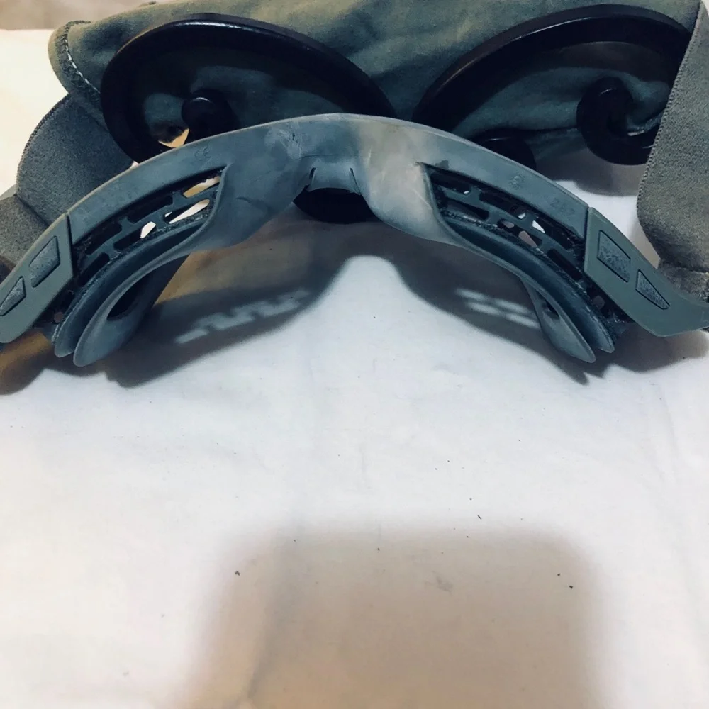 Revision Locust Gray Desert Goggles